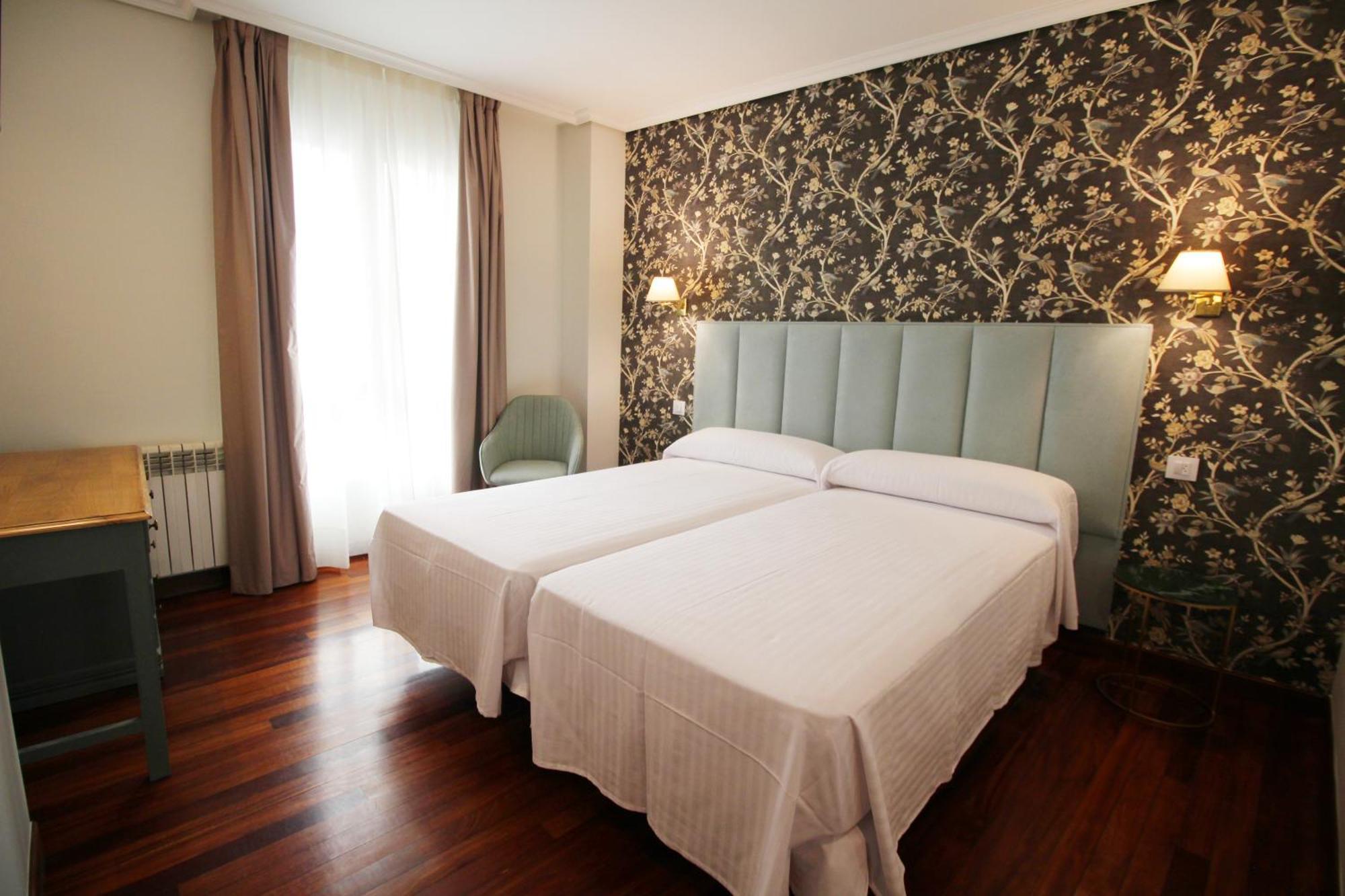 Hosteria De Adarzo Auto Check ซานตานเดร์ ภายนอก รูปภาพ