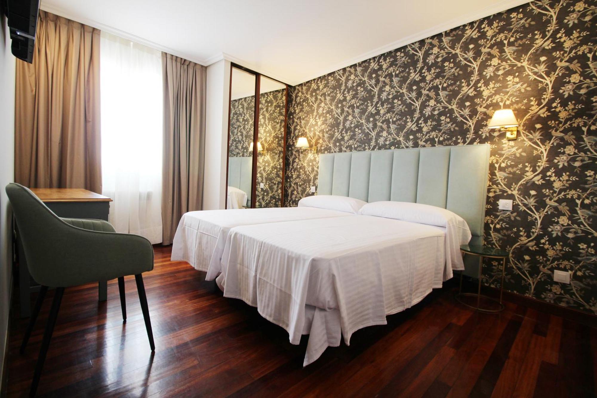 Hosteria De Adarzo Auto Check ซานตานเดร์ ภายนอก รูปภาพ